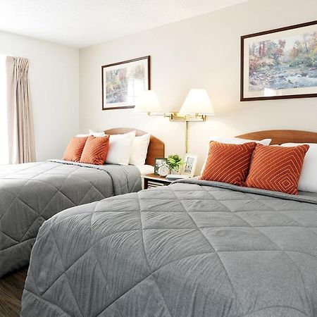 Intown Suites Extended Stay San Antonio Tx - Airport Екстериор снимка