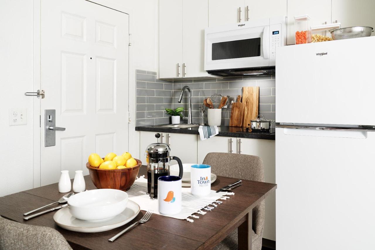 Intown Suites Extended Stay San Antonio Tx - Airport Екстериор снимка